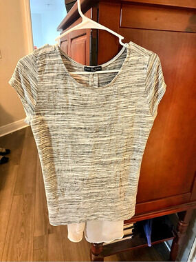 Kim & Cami Short Sleeve Tunic in Gray & White Size XL Like New